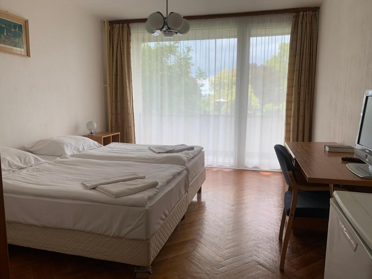 Riviera Park Hotel Balatonfoldvar Exterior foto